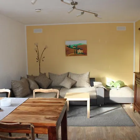 Apartment Am Eifelsteig, Golbach *